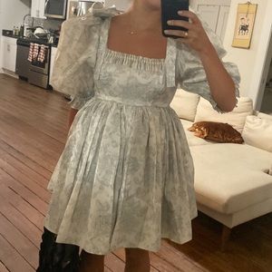 Selkie puff dress